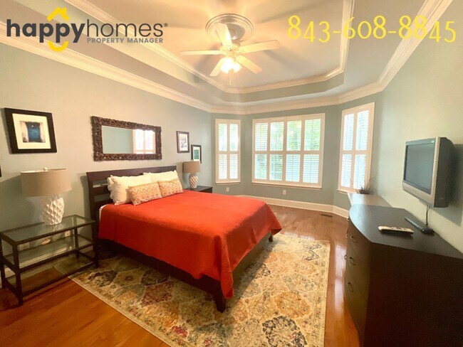 Building Photo - Gorgeous home in an ideal location on Daniel Island