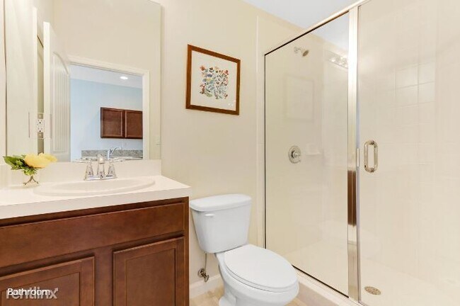 Building Photo - 2 br, 2.5 bath Townhome - 150 S Pine Islan...