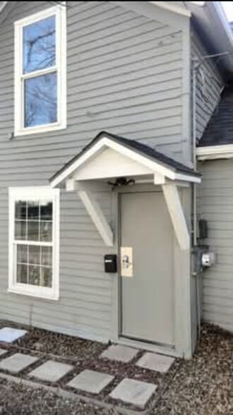 Keypad lock - 109 E North St