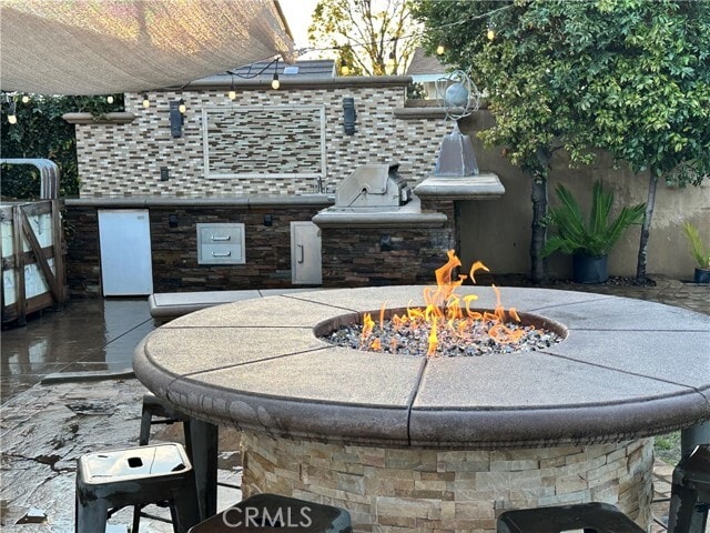 Building Photo - 323 S Astell Ave