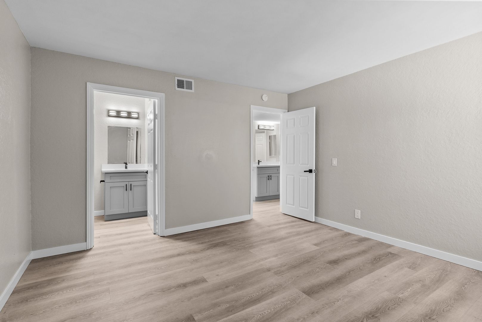 Building Photo - 8101 Larson Ave