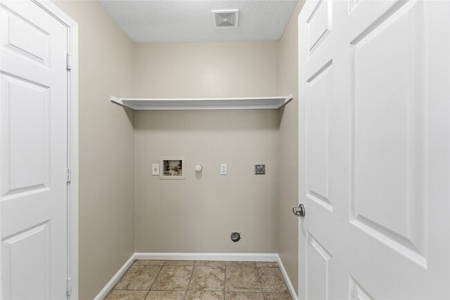 Building Photo - 4930 Bryant Ridge Rd