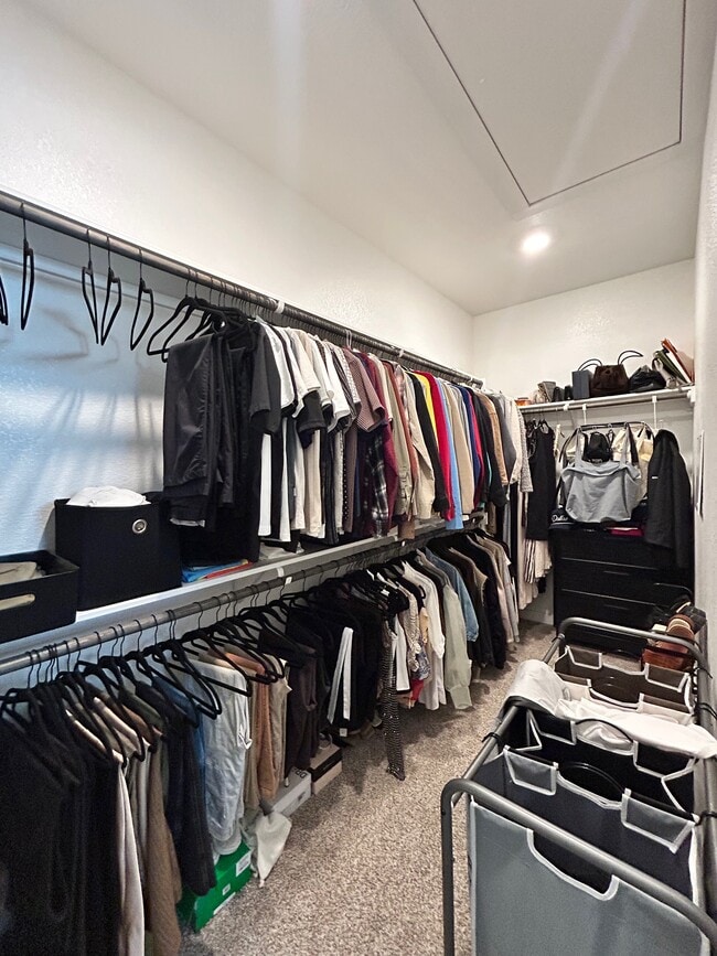 Building Photo - 2113 Western Vw Dr