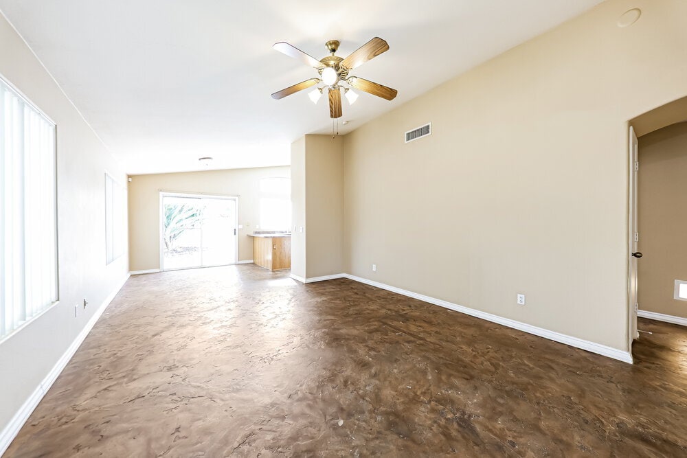 Building Photo - 1327 E Muriel Dr