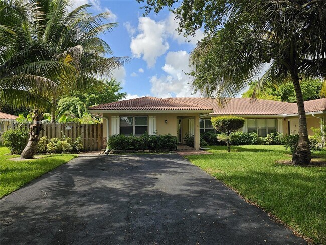 Primary Photo - 8304 NW 35th St