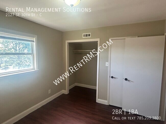 Building Photo - 2127 SE 30th St