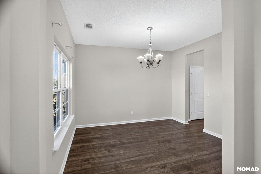 Building Photo - 356 Huntington Dr