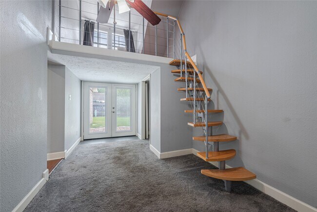 Building Photo - 407 Juniper Ct