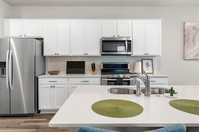 Building Photo - 8109 Mandela Bend