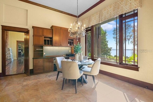 Building Photo - 10577 Down Lakeview Cir