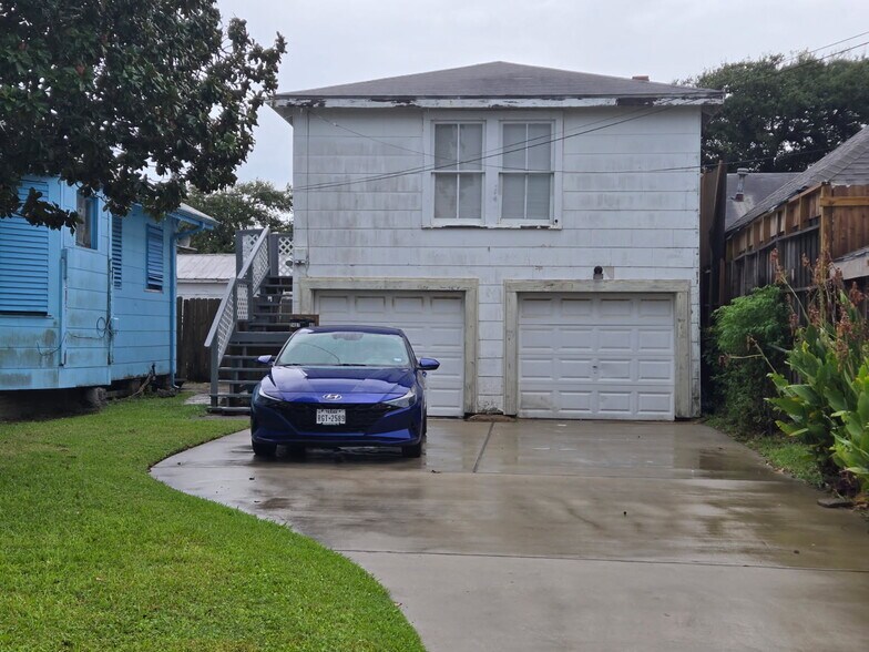Primary Photo - 2407 40th St