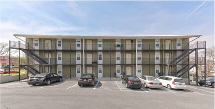 Building Photo - Fourth