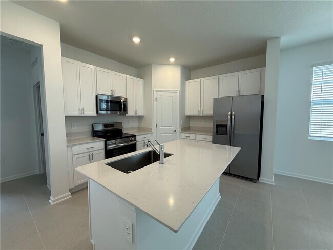 Building Photo - 734 Honeyrock St