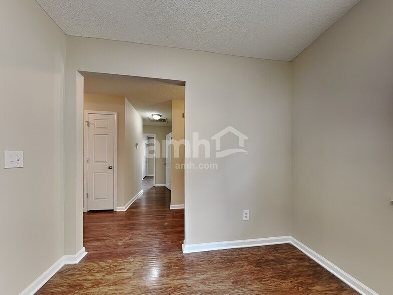 Building Photo - 25 Waterway Dr