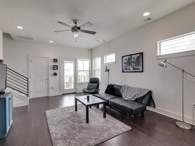 Building Photo - 1109 Euphoria Bend