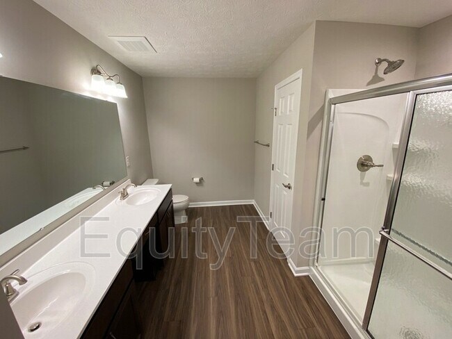 Building Photo - 4329 Value Spgs