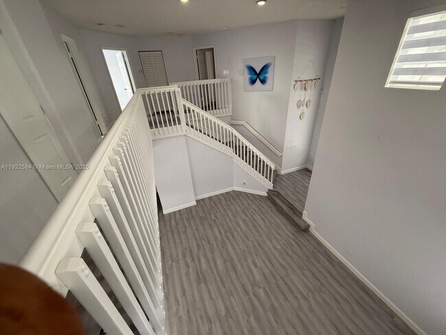 Building Photo - 9352 SW 155th Ave