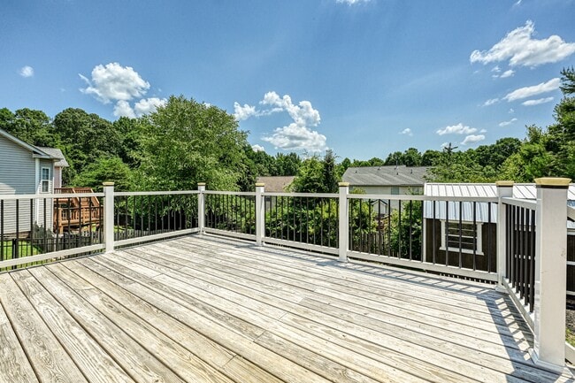 Building Photo - 3805 Cassidy Dr