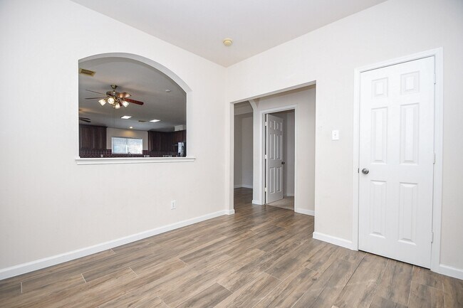 Building Photo - 21839 Manitou Falls Ln