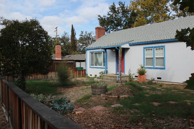 Building Photo - 1010 S Cloverdale Blvd