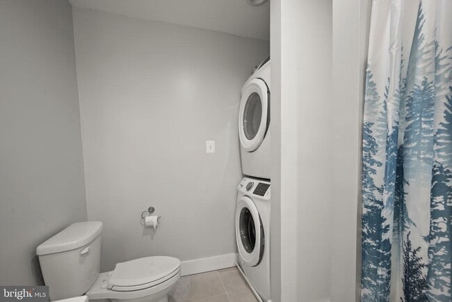 Building Photo - 11003 Bowerman Rd