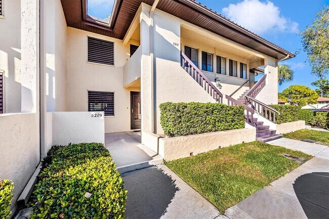 Building Photo - 5219 Lake Village Dr