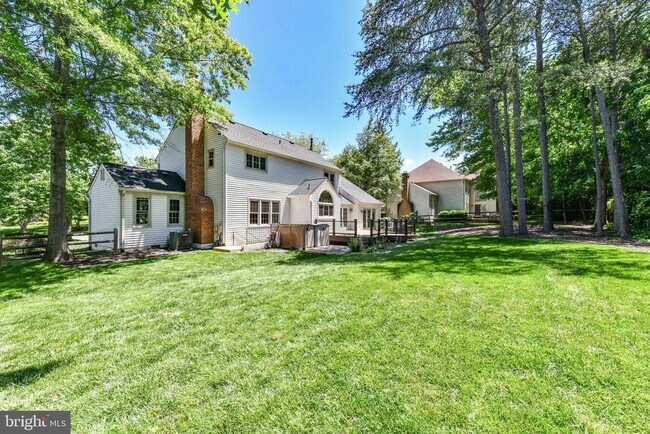 Building Photo - 6412 Gristmill Square Trce