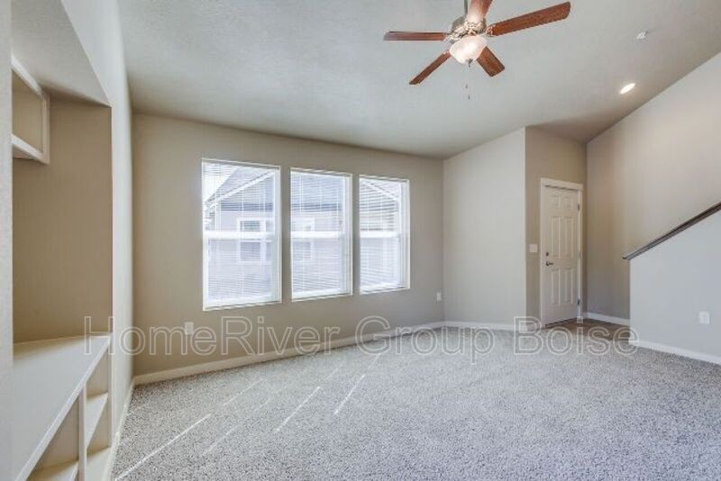 Building Photo - 4790 N Morninggale Dr