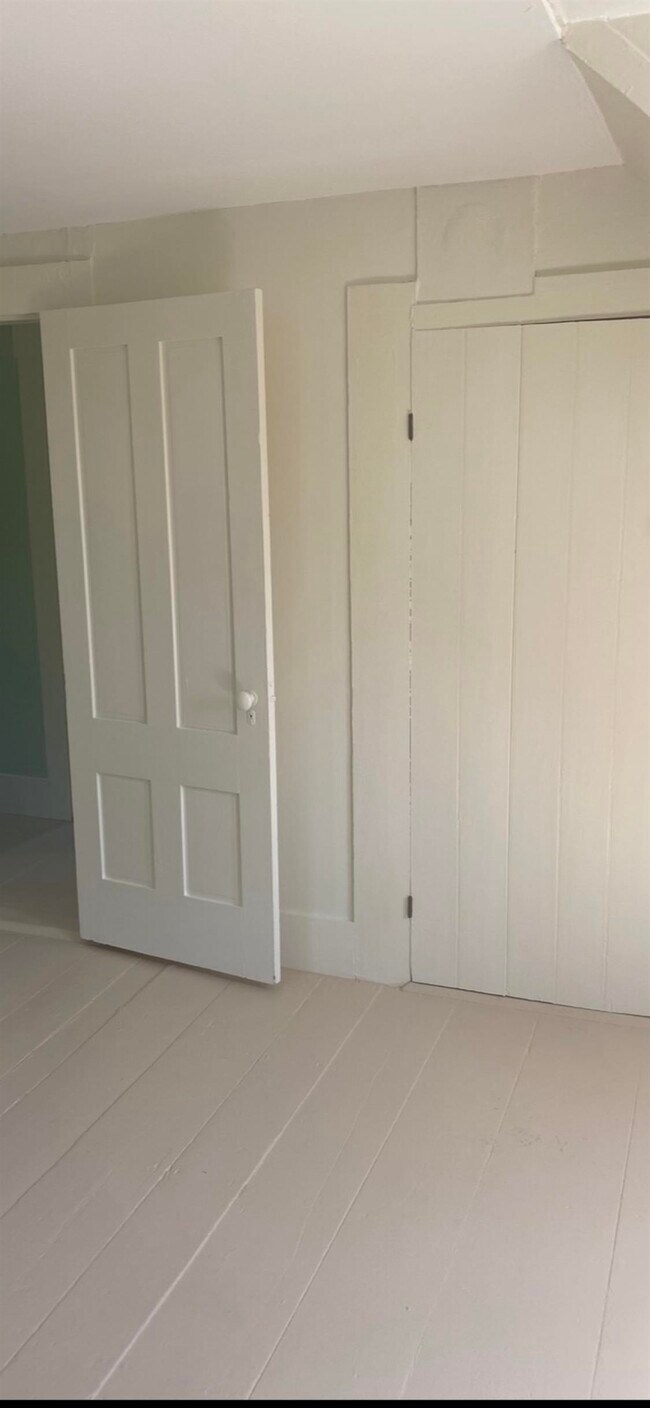 Building Photo - 36 Western Ave