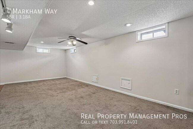 Building Photo - 4 Markham Way