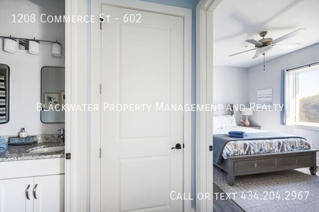 Building Photo - 1208 Commerce St