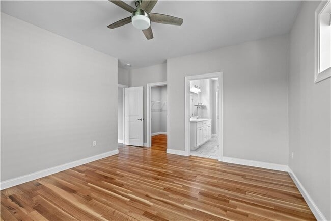 Building Photo - 231 Seawynds Dr