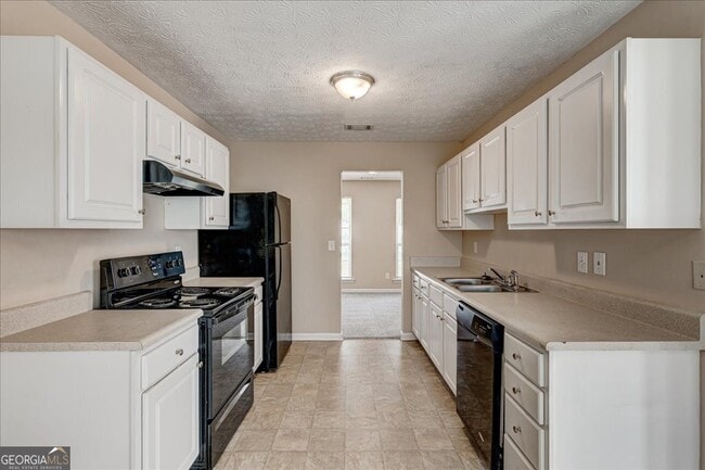 Building Photo - 1475 Trafalgar Way