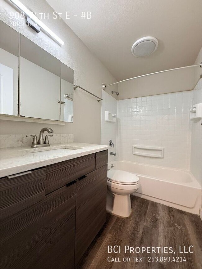 Building Photo - 908 74th St E