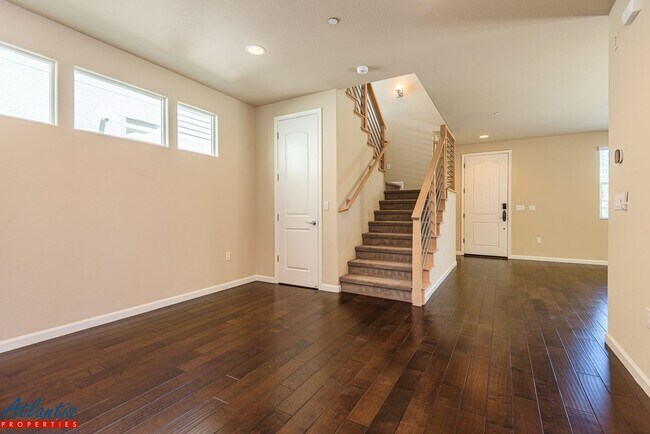Building Photo - Beautiful Home | Central A/C | E.V. Charger