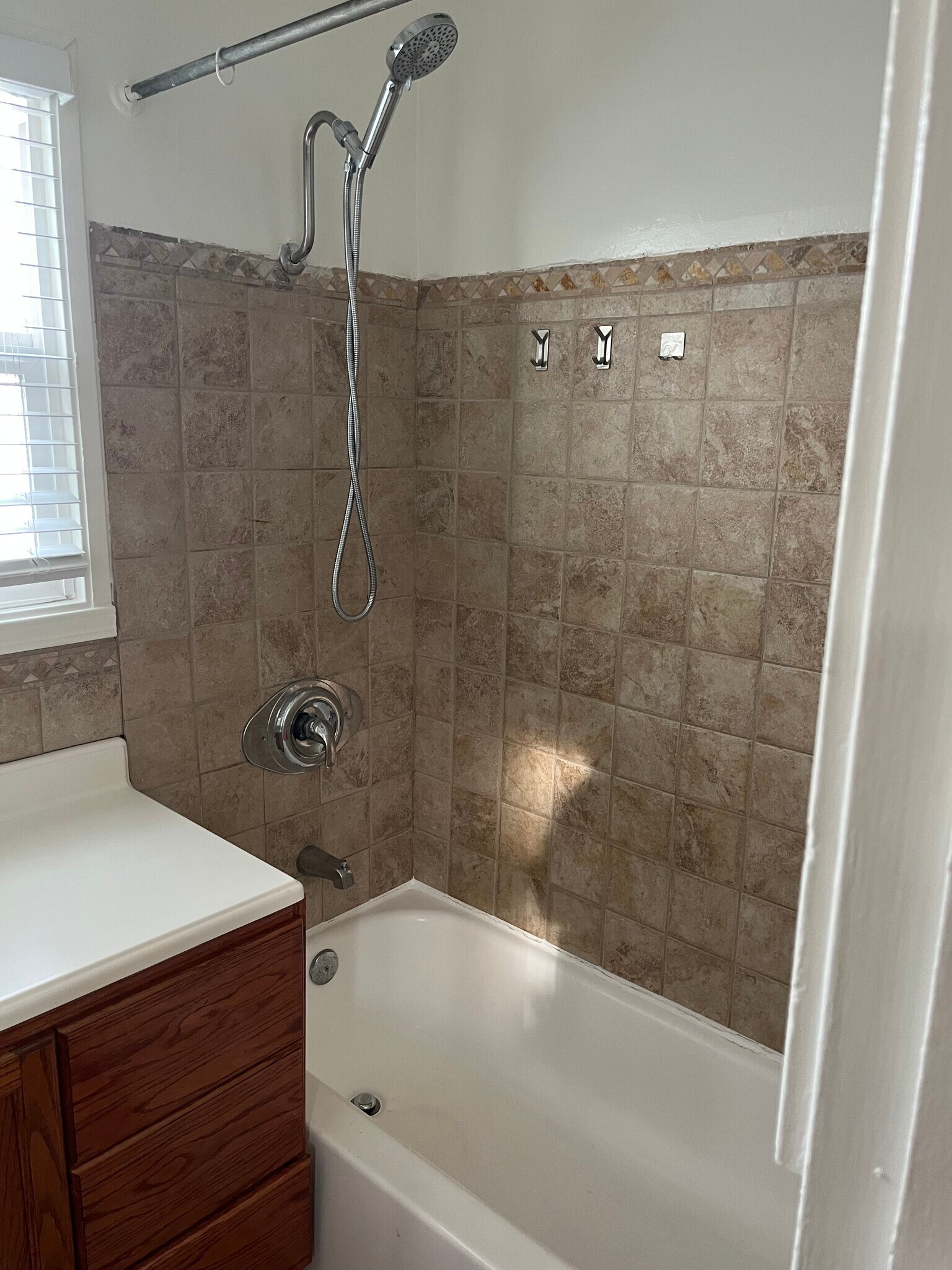 Bathroom - 811 E Nutwood St