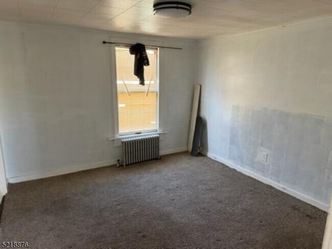 Building Photo - 270 Espanong Rd