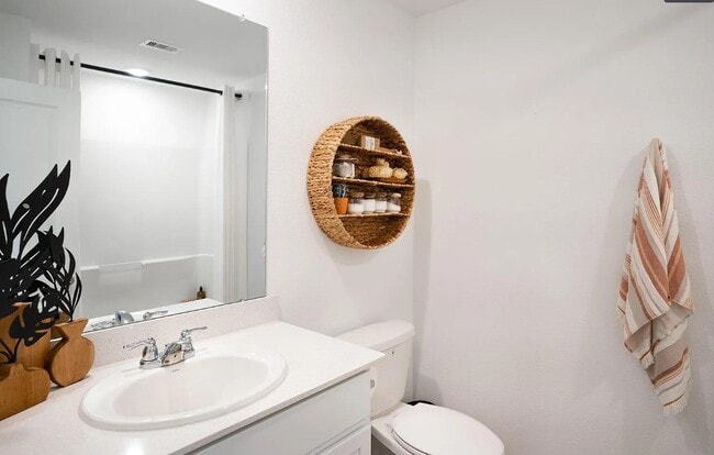 Building Photo - 430 Southern Magnolia Wy