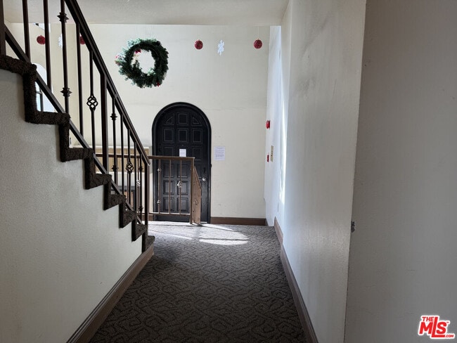 Building Photo - 698 S Berendo St