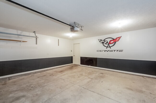 Building Photo - 2481 Crescenzio Way