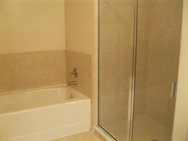 Building Photo - 195 Bayberry Cir