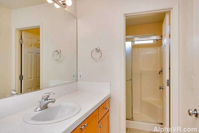 Building Photo - 17241 SW Pleasanton Ln