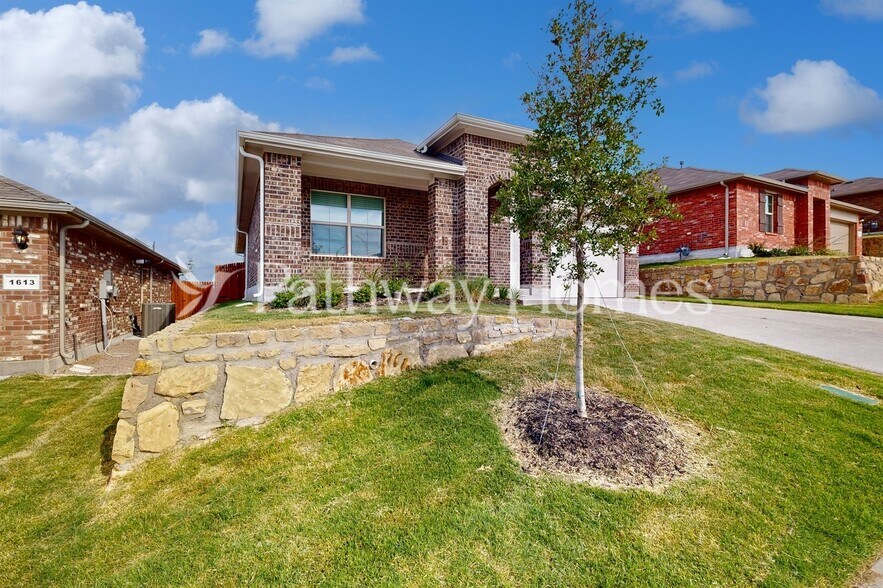 Building Photo - 1617 Garysburg Ct