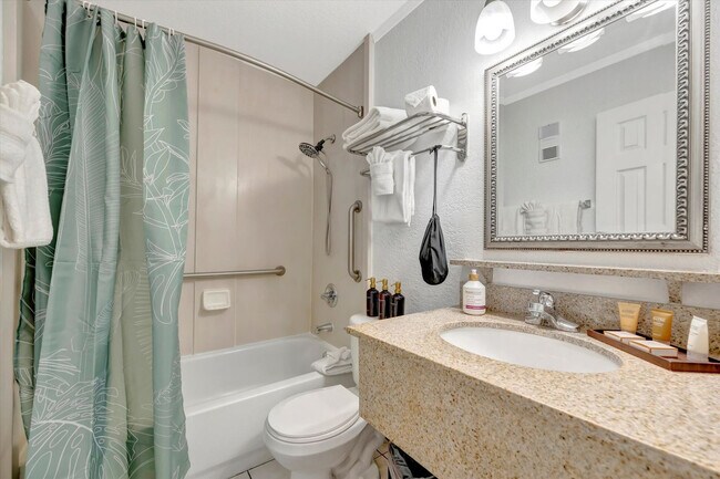 Building Photo - 2506 N Rocky Point Dr