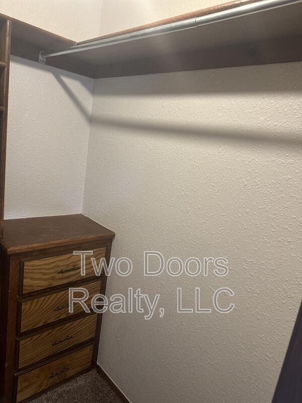 Building Photo - 3612 N Drexel Blvd