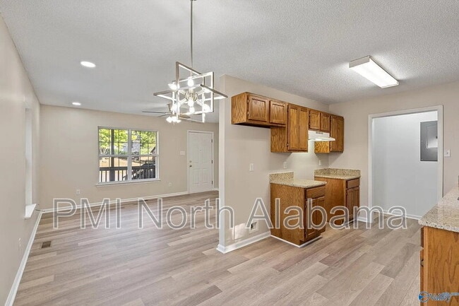 Building Photo - 3103 Sonya Dr NW