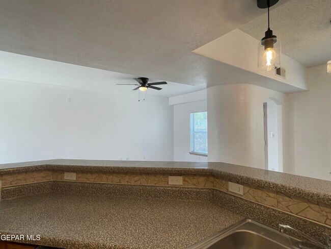 Building Photo - 12325 Tierra Arena Dr