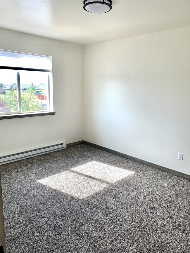 Building Photo - 3375 Blackbird Wy