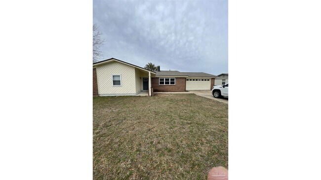 Building Photo - 5406 Arrowhead Rd