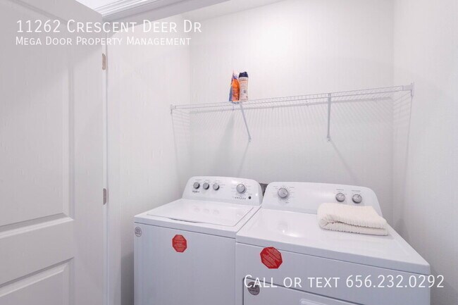 Building Photo - 11262 Crescent Deer Dr